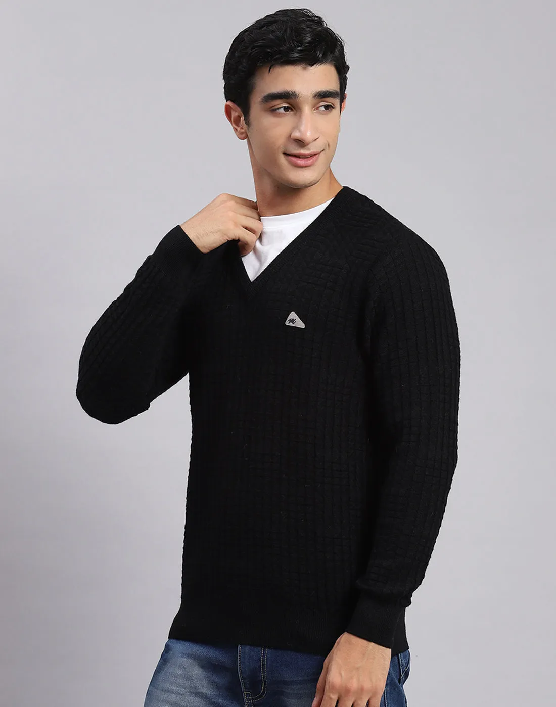 Men Black Self Design V Neck Full Sleeve Sweaters/Pullovers
